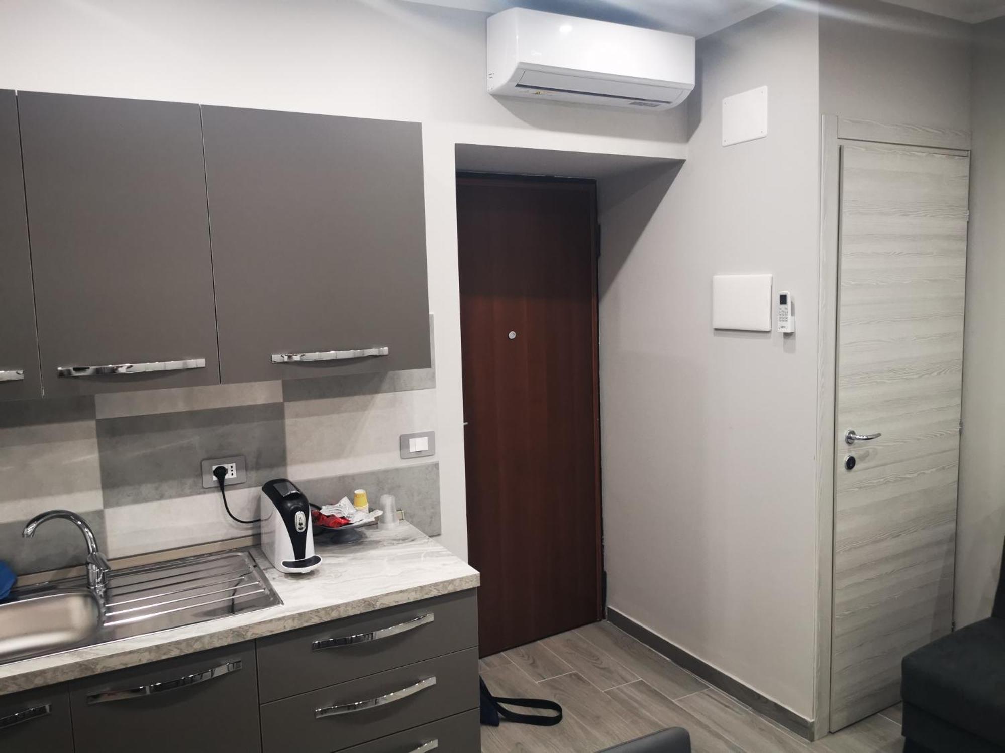 Royal House Apartment Катания Екстериор снимка
