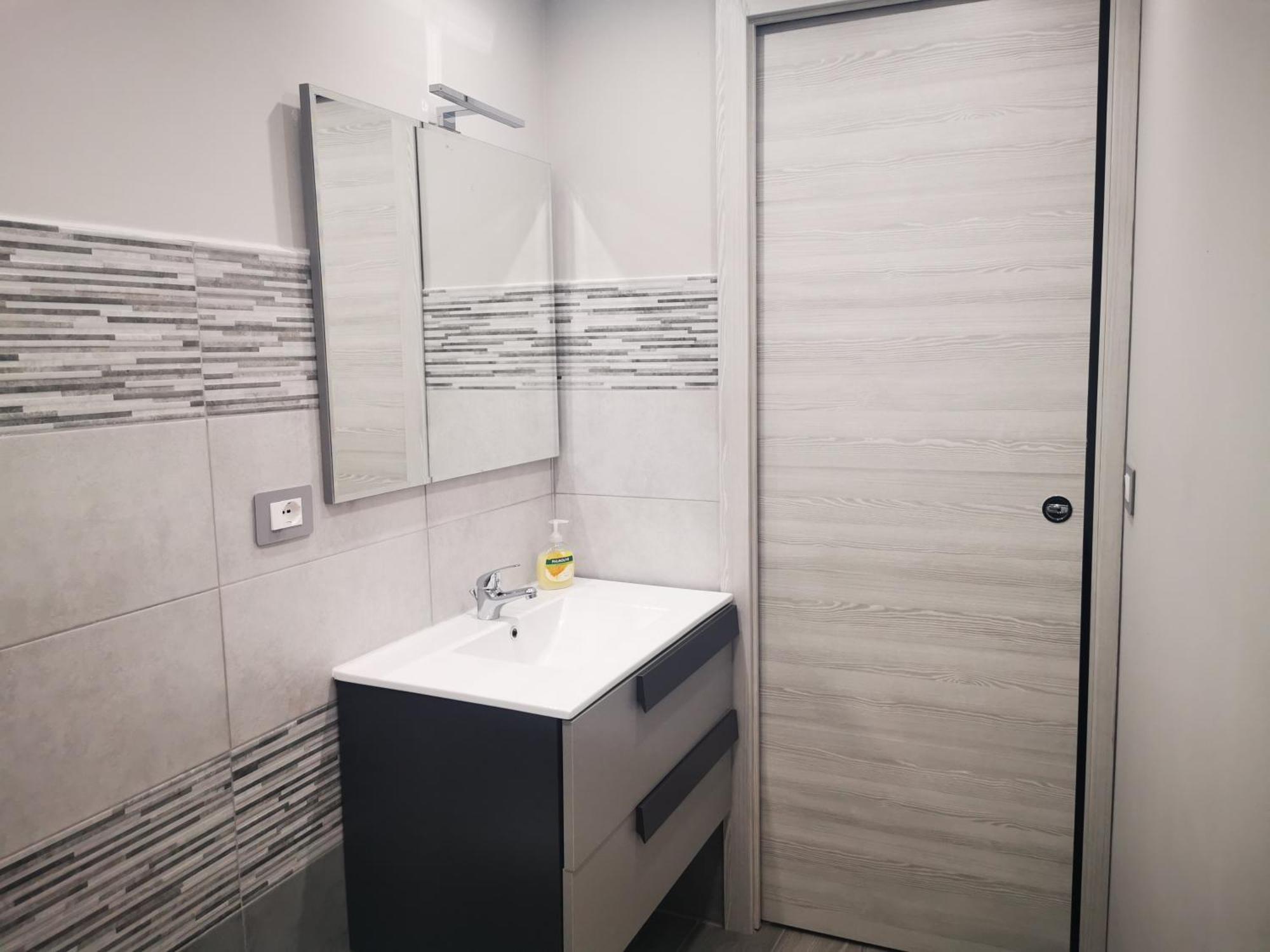 Royal House Apartment Катания Екстериор снимка